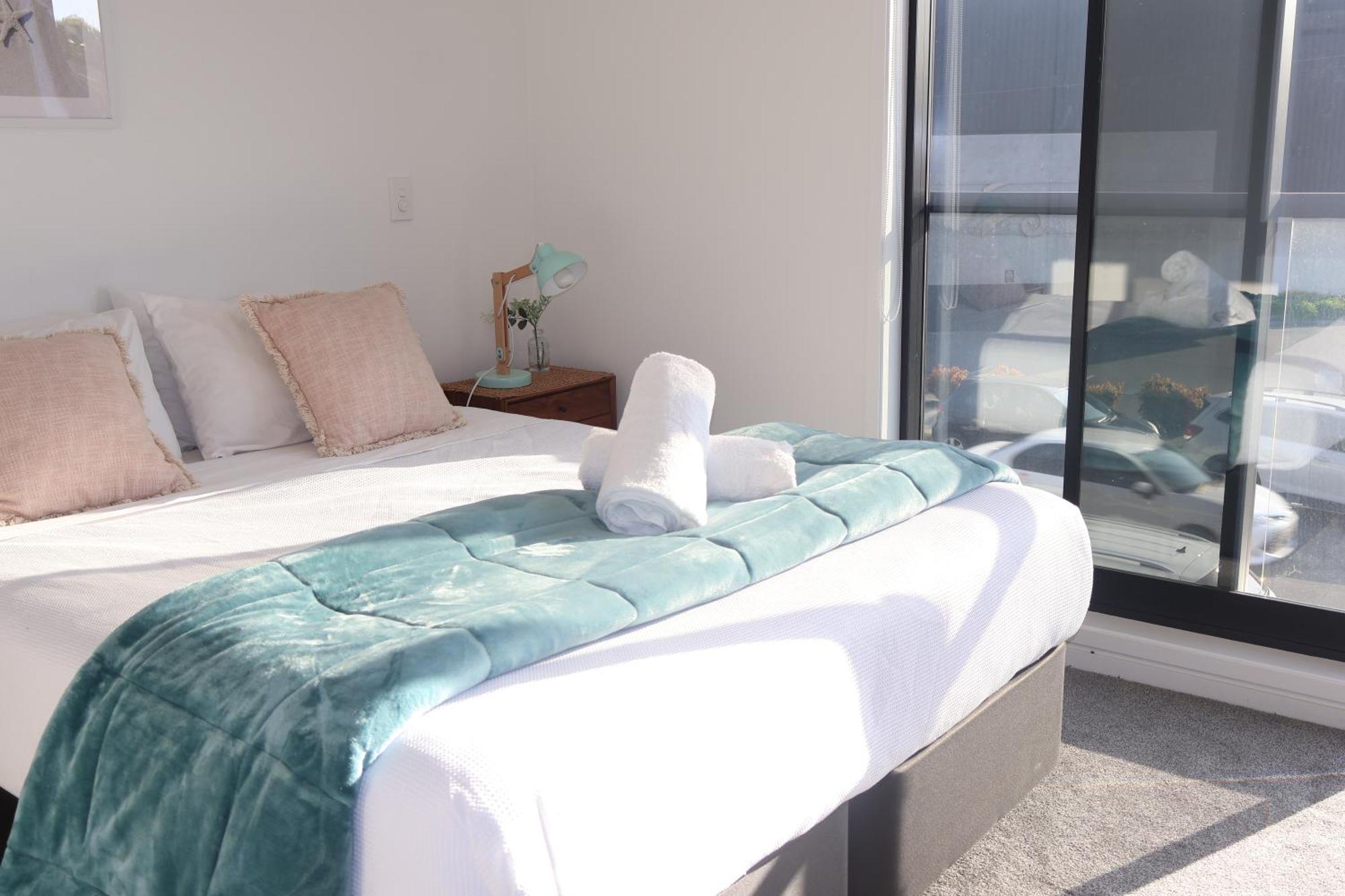 Apartment Stunning 3 Bedrooms Sleeps 6 In Cbd *